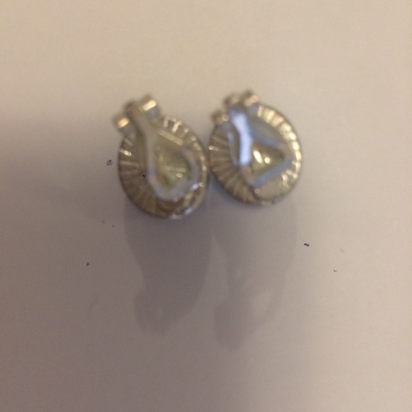 Vintage Moonstone Silver Clip-On Earrings - Picture 3 of 4